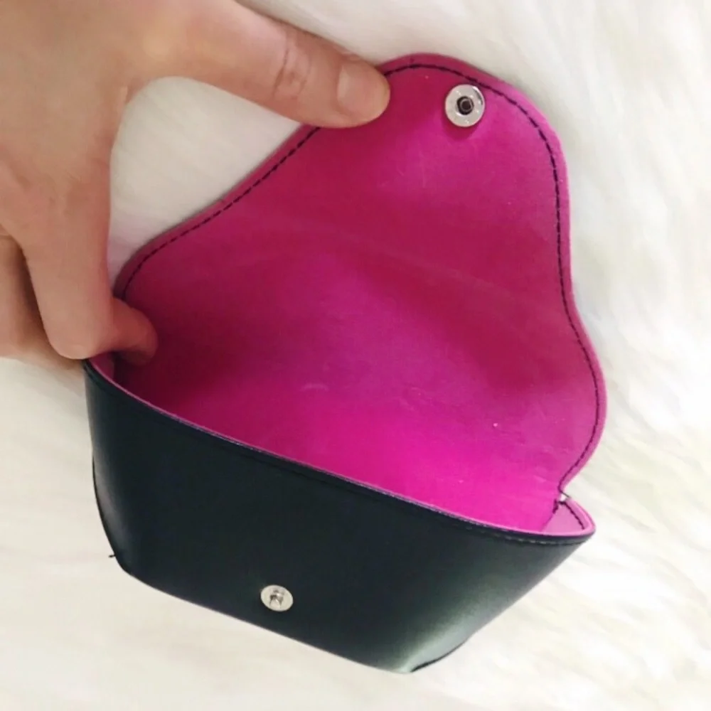 VS Victoria’s Secret Sunglasses Case